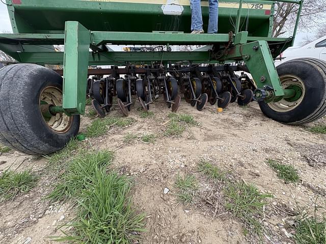 Image of John Deere 750 equipment image 4