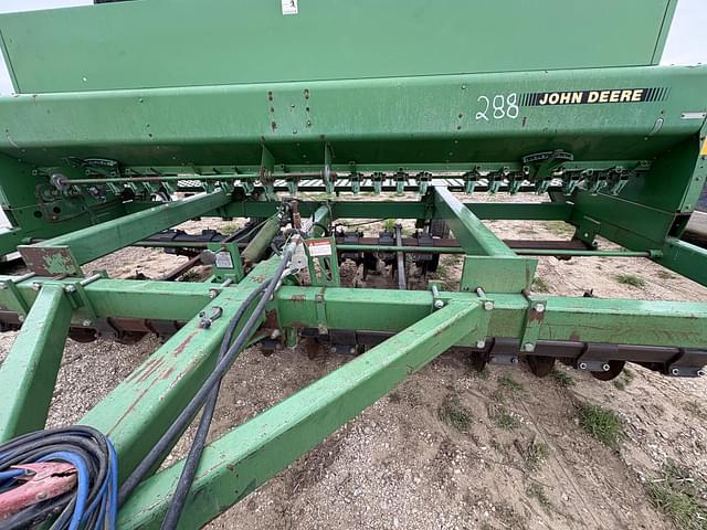Image of John Deere 750 equipment image 3