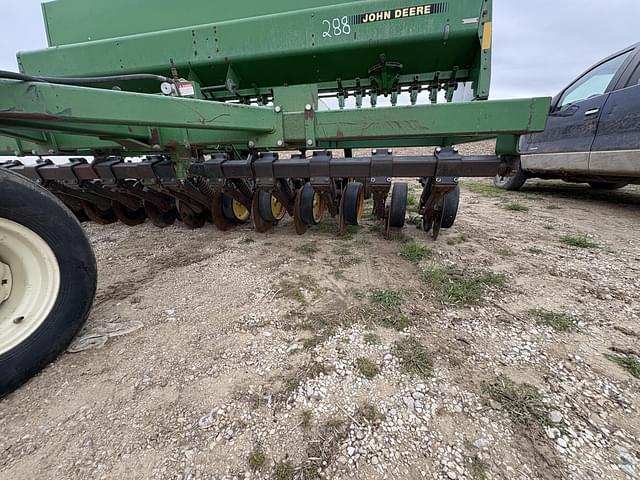 Image of John Deere 750 equipment image 2