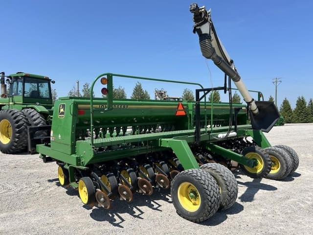 Image of John Deere 750 equipment image 4