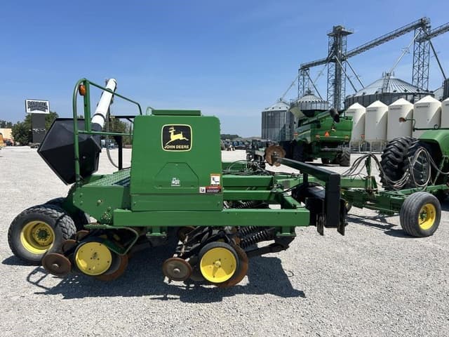 Image of John Deere 750 equipment image 3