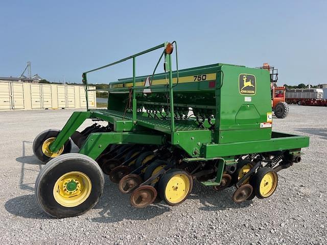 Image of John Deere 750 equipment image 3