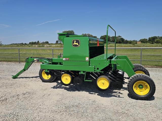 Image of John Deere 750 equipment image 3