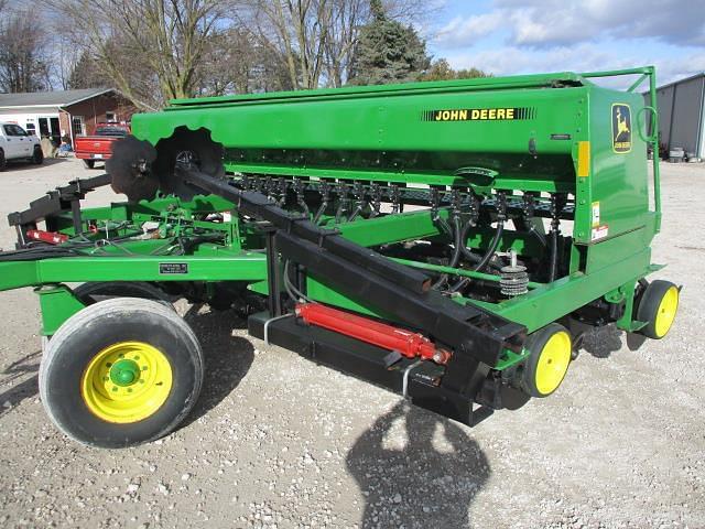 Image of John Deere 750 equipment image 1