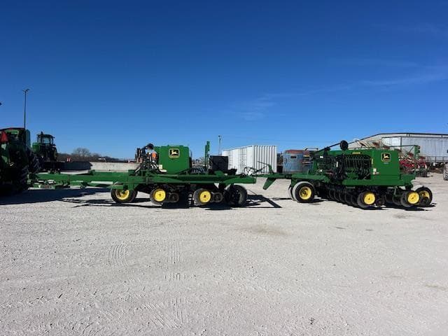 Image of John Deere 750 equipment image 1