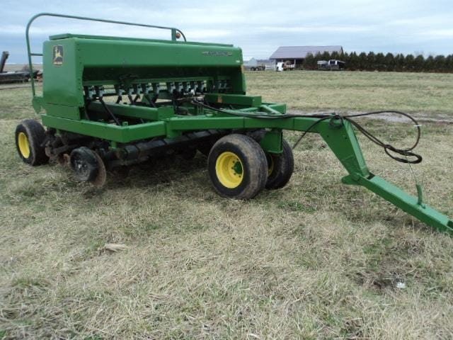 John Deere 750 Equipment Image0