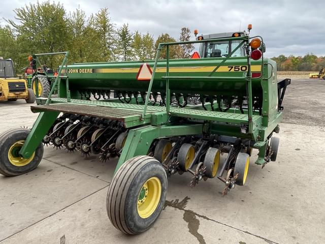 Image of John Deere 750 equipment image 2