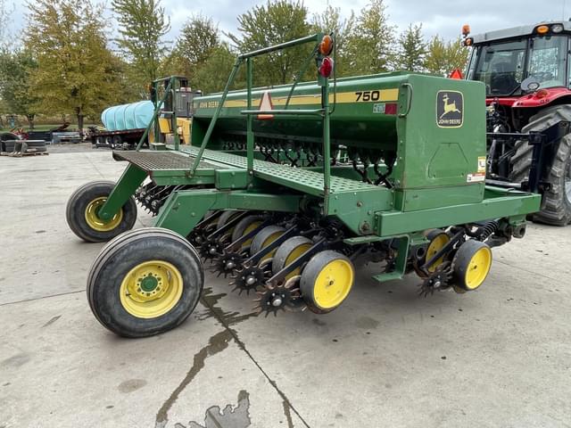 Image of John Deere 750 equipment image 3