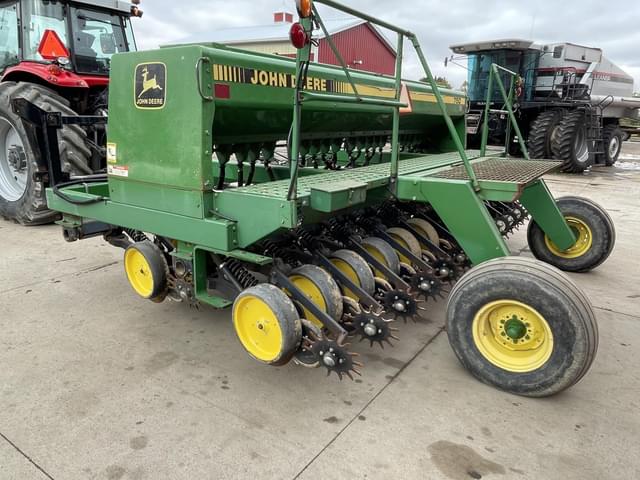 Image of John Deere 750 equipment image 1