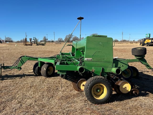 Image of John Deere 750 equipment image 1