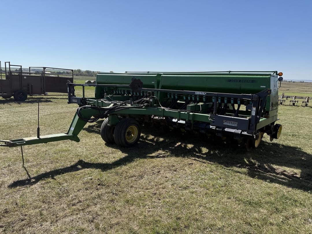 Image of John Deere 750 Primary image