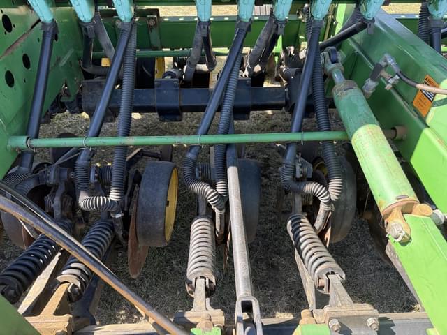 Image of John Deere 750 equipment image 4