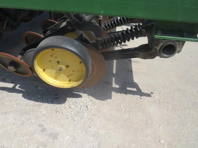 Image of John Deere 750 equipment image 2