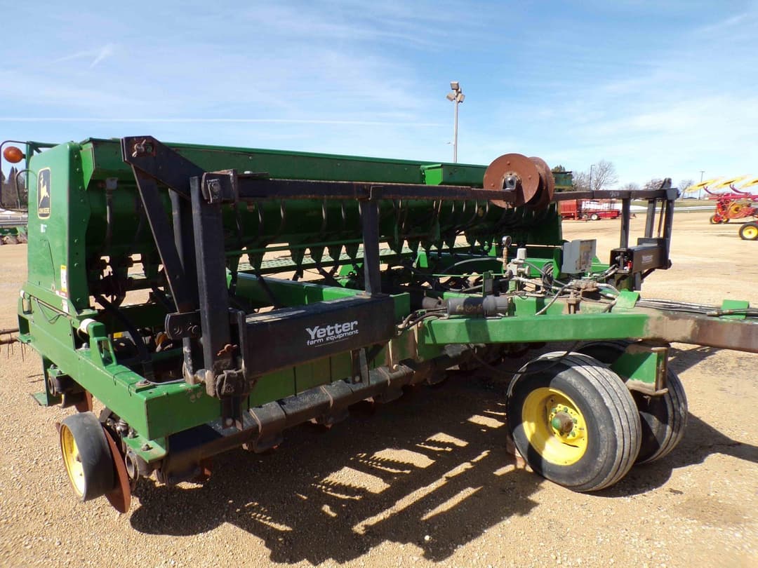 Image of John Deere 750 Primary image