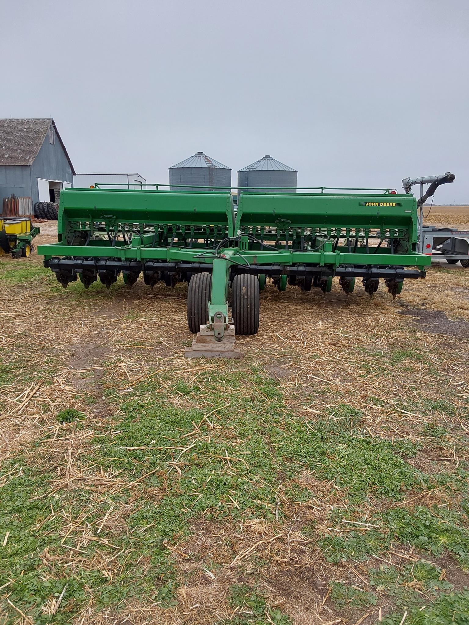 John Deere 750 Equipment Image0