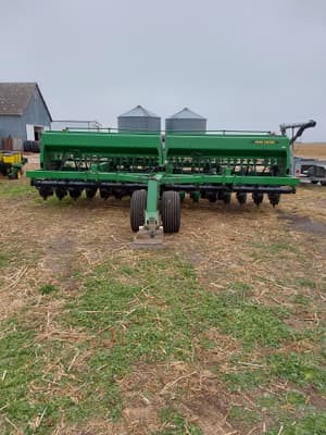 John Deere 750 Image