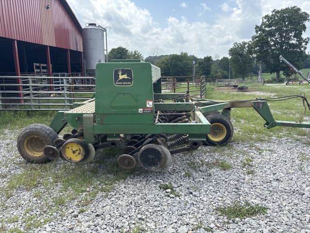 Image of John Deere 750 equipment image 1