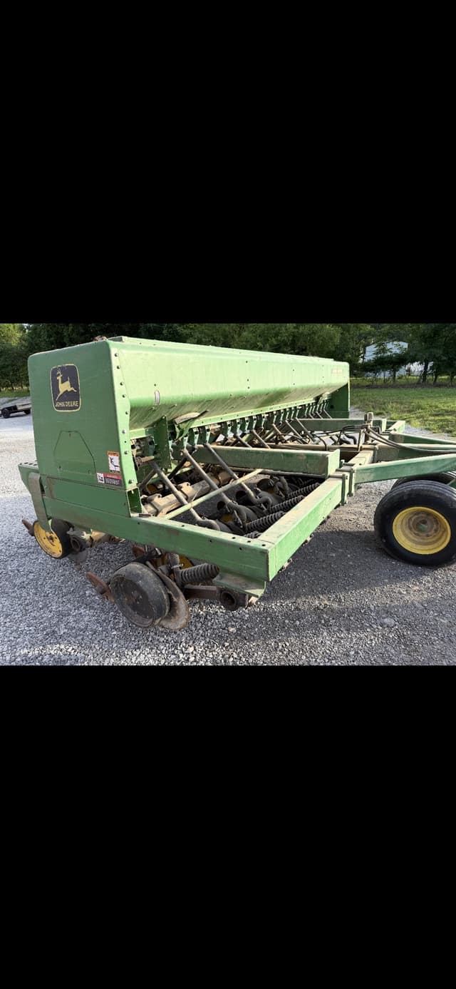 Image of John Deere 750 equipment image 1