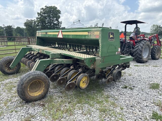 Image of John Deere 750 equipment image 2