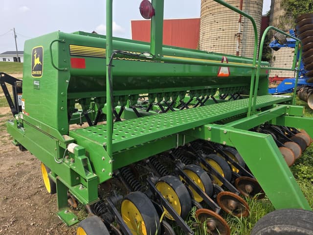 Image of John Deere 750 equipment image 2