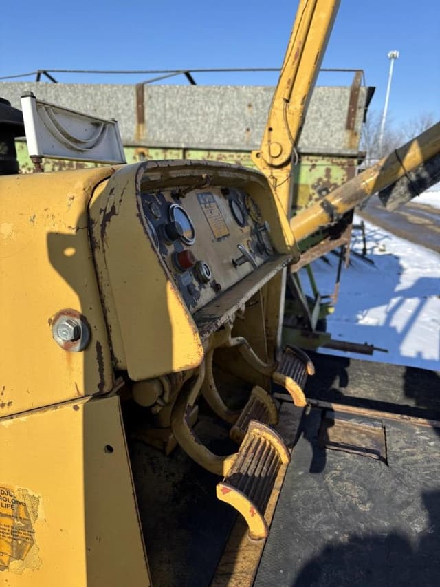 Image of John Deere 750B equipment image 4