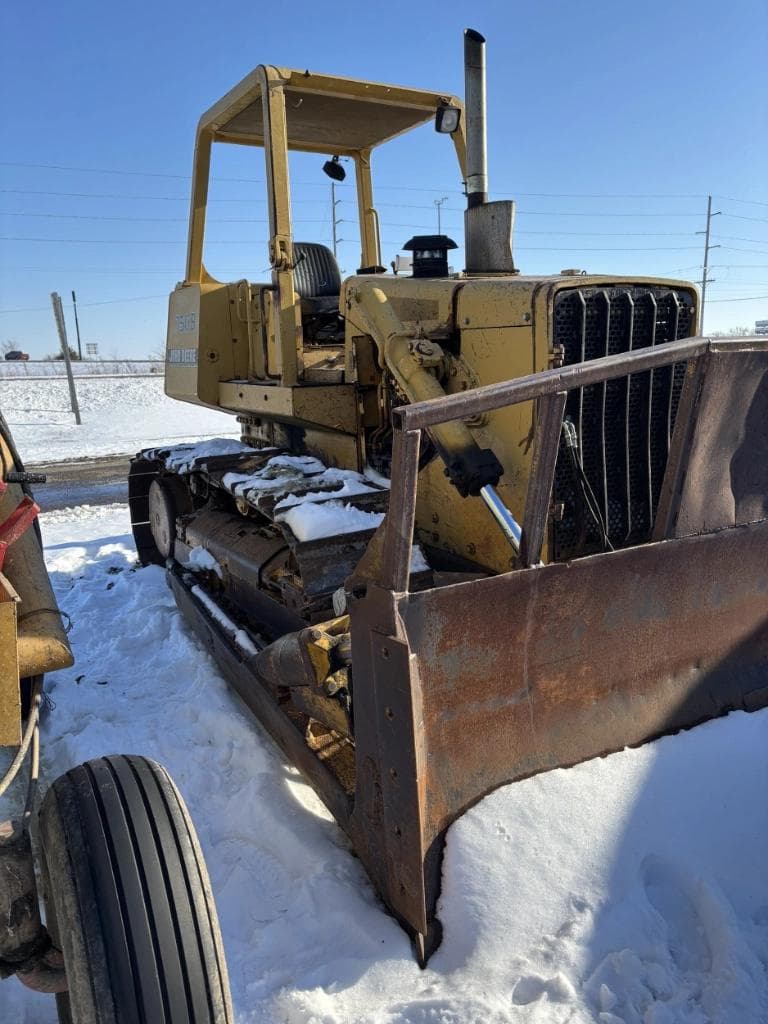 Image of John Deere 750B Primary image