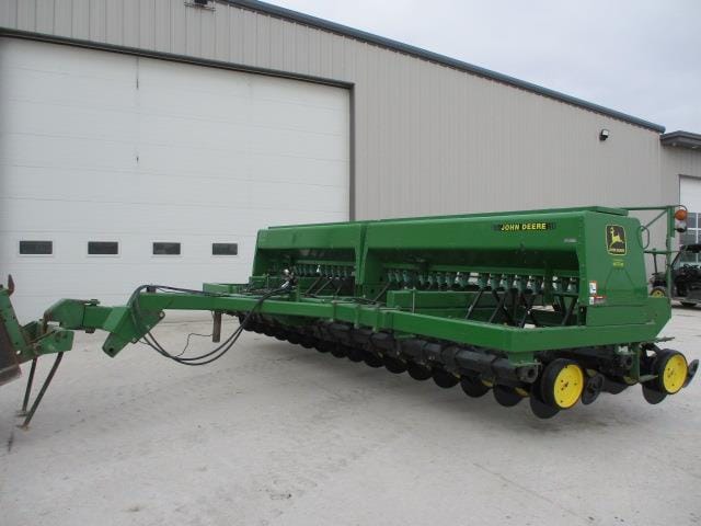 Main image John Deere 750