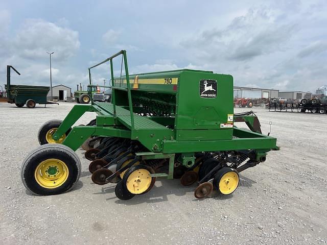 Image of John Deere 750 equipment image 2