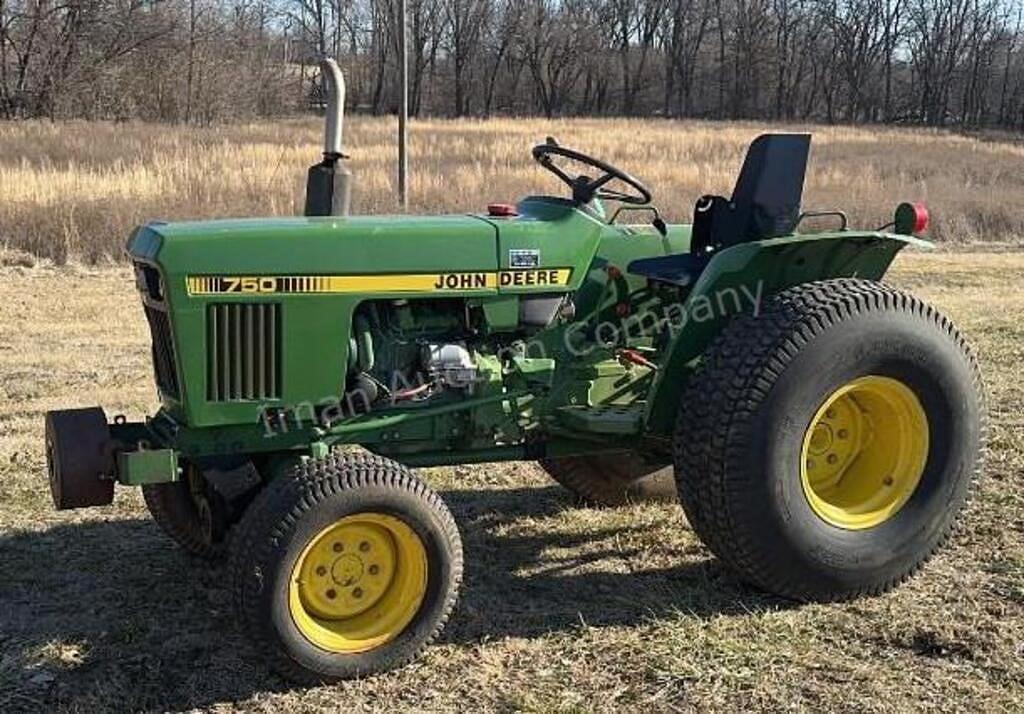 Image of John Deere 750 Primary image