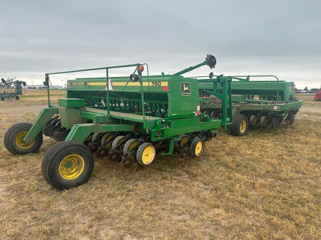 Image of John Deere 750 Image 0