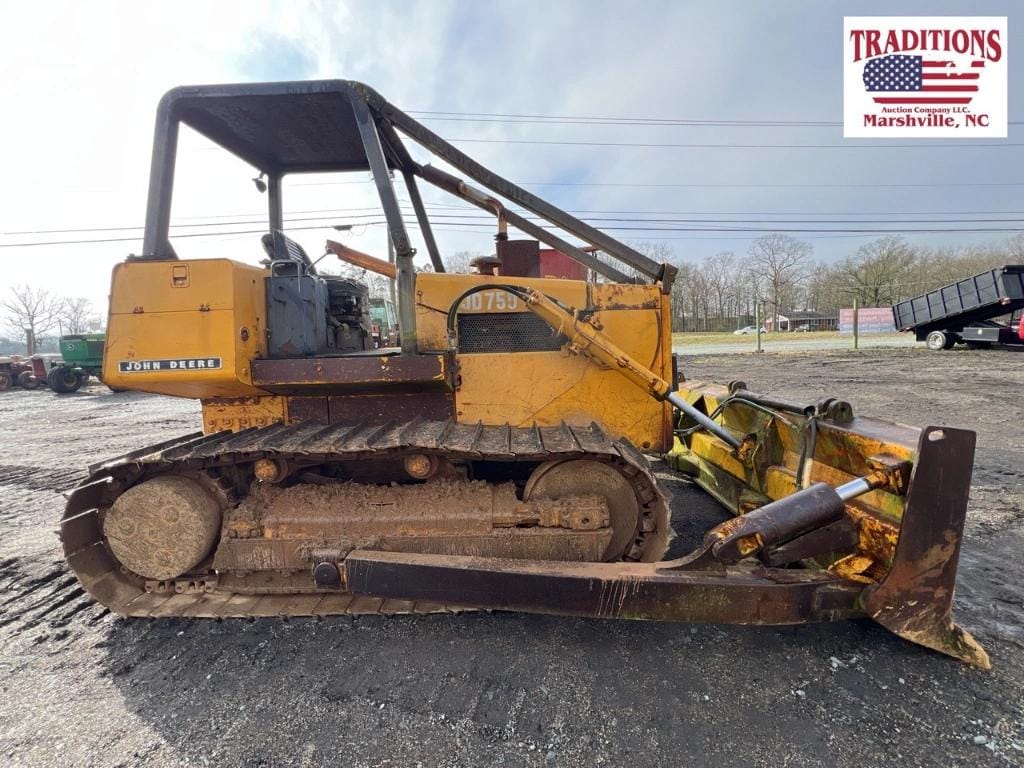 Main image John Deere 750