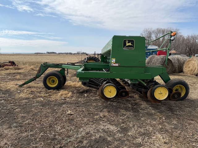 Image of John Deere 750 equipment image 1