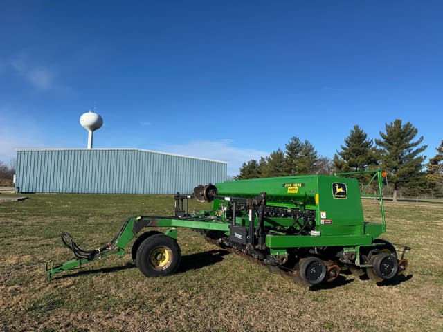 Image of John Deere 750 equipment image 4
