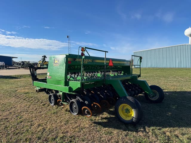 Image of John Deere 750 equipment image 1