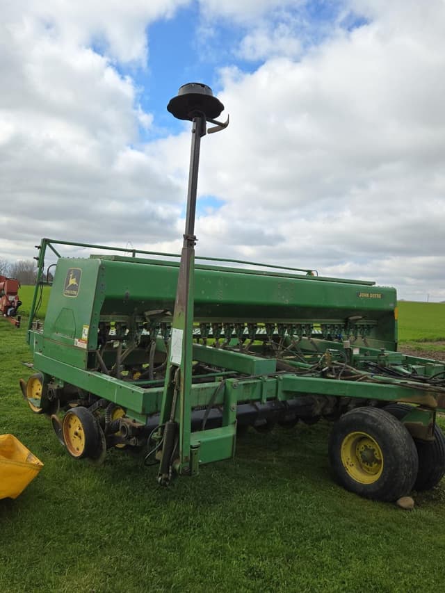 Image of John Deere 750 equipment image 2