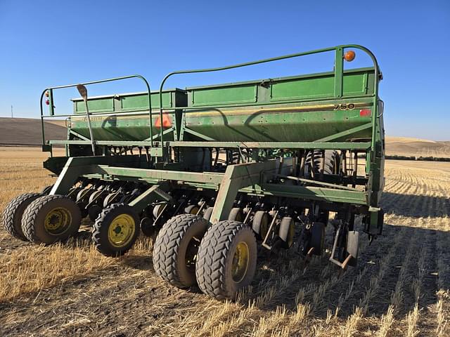 Image of John Deere 750 equipment image 1