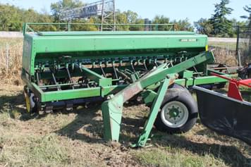 Main image John Deere 750