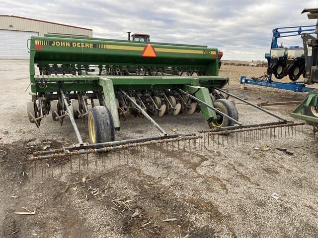 Image of John Deere 750 equipment image 1