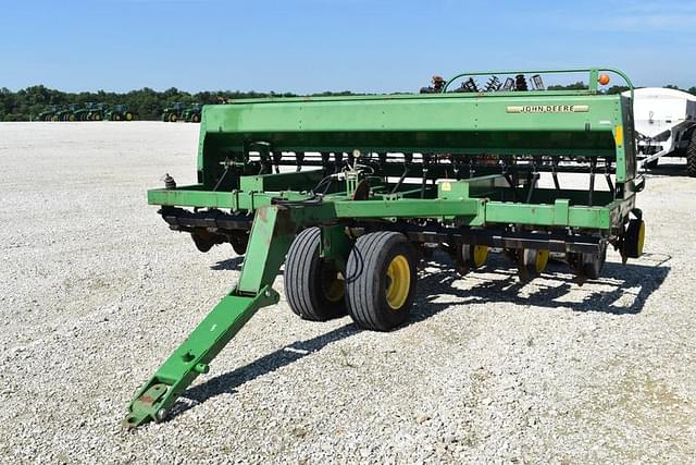 Image of John Deere 750 equipment image 2