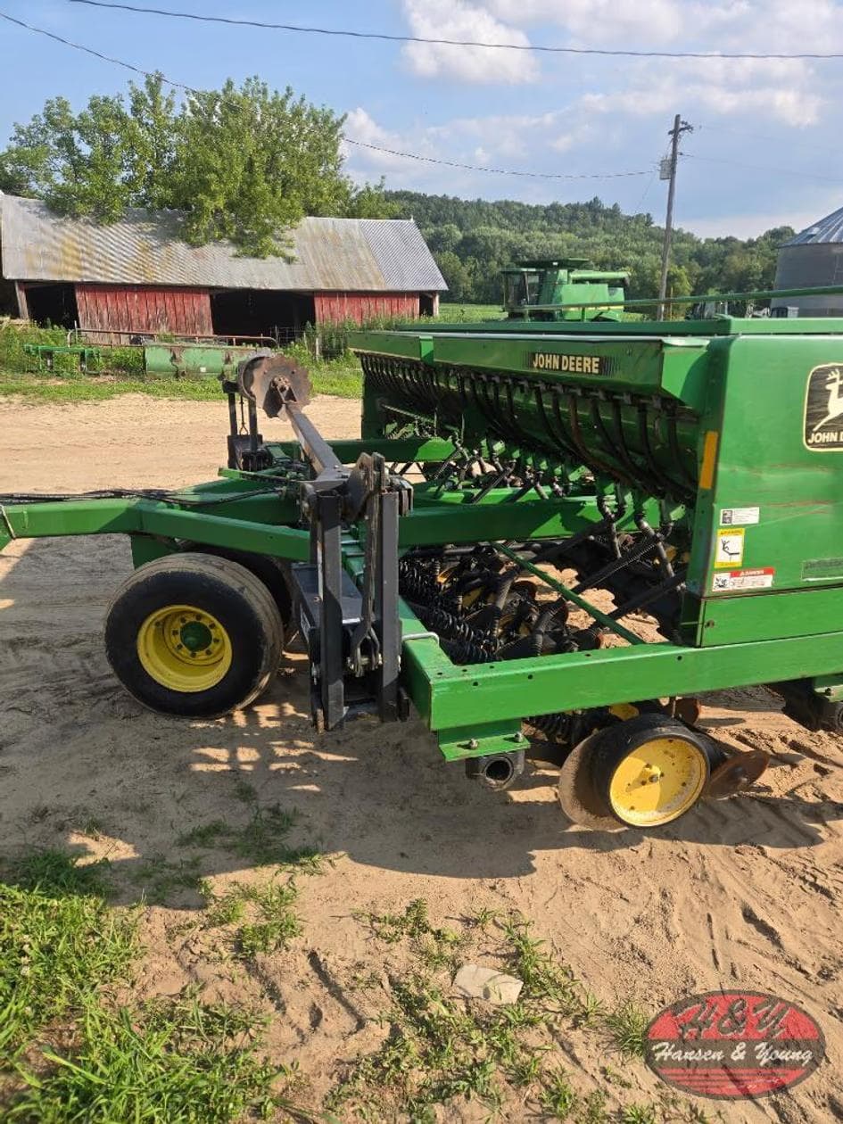 Image of John Deere 750 Primary image