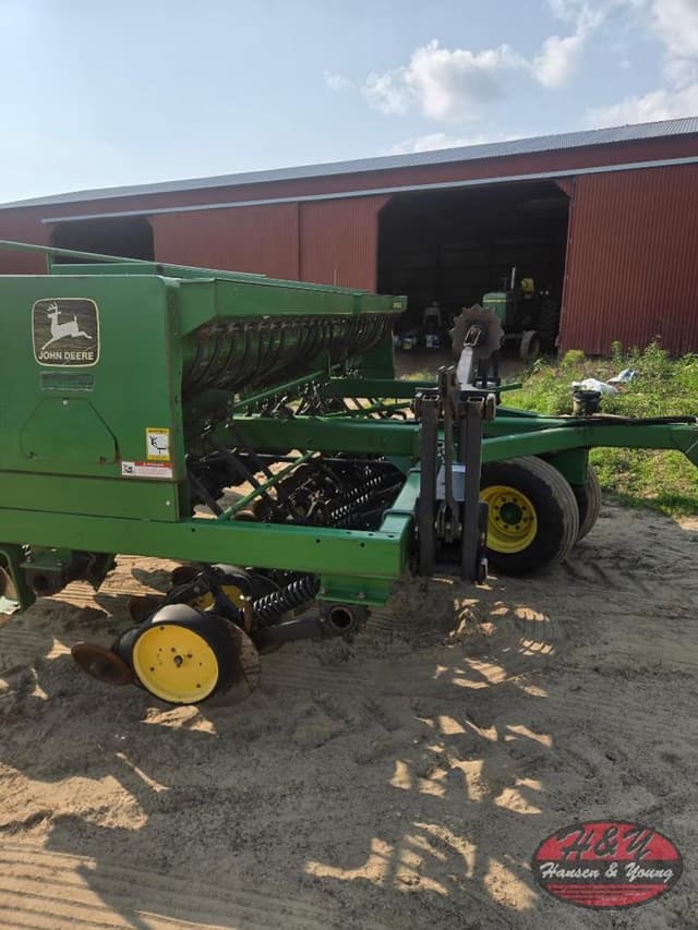 Image of John Deere 750 equipment image 1