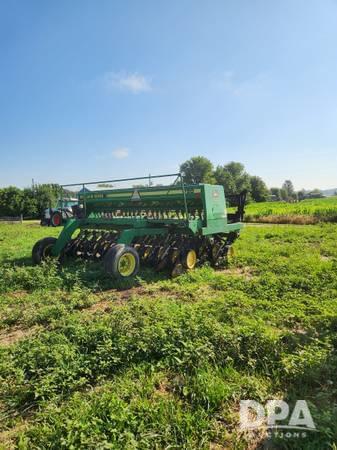 Image of John Deere 750 equipment image 2