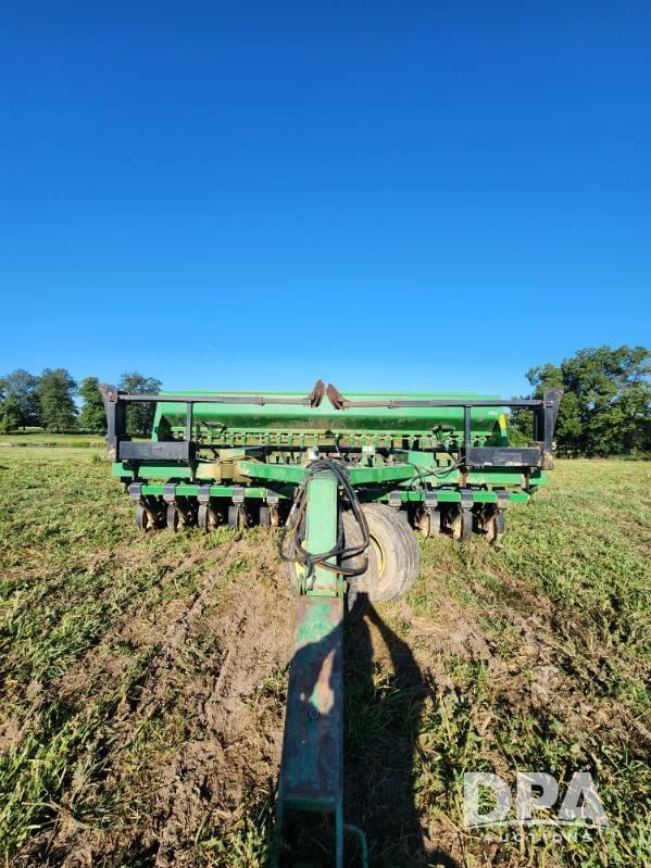 Image of John Deere 750 equipment image 3