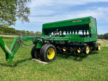 Main image John Deere 750