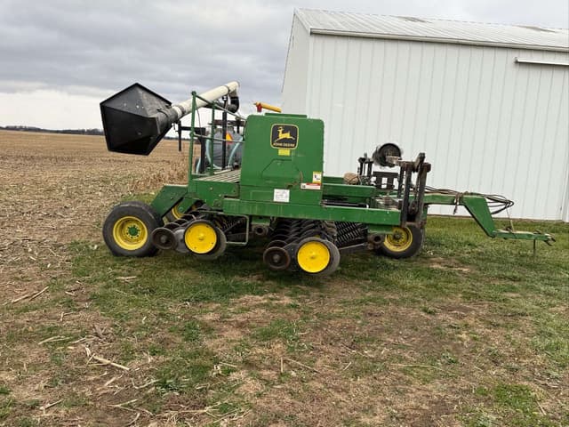 Image of John Deere 750 equipment image 3