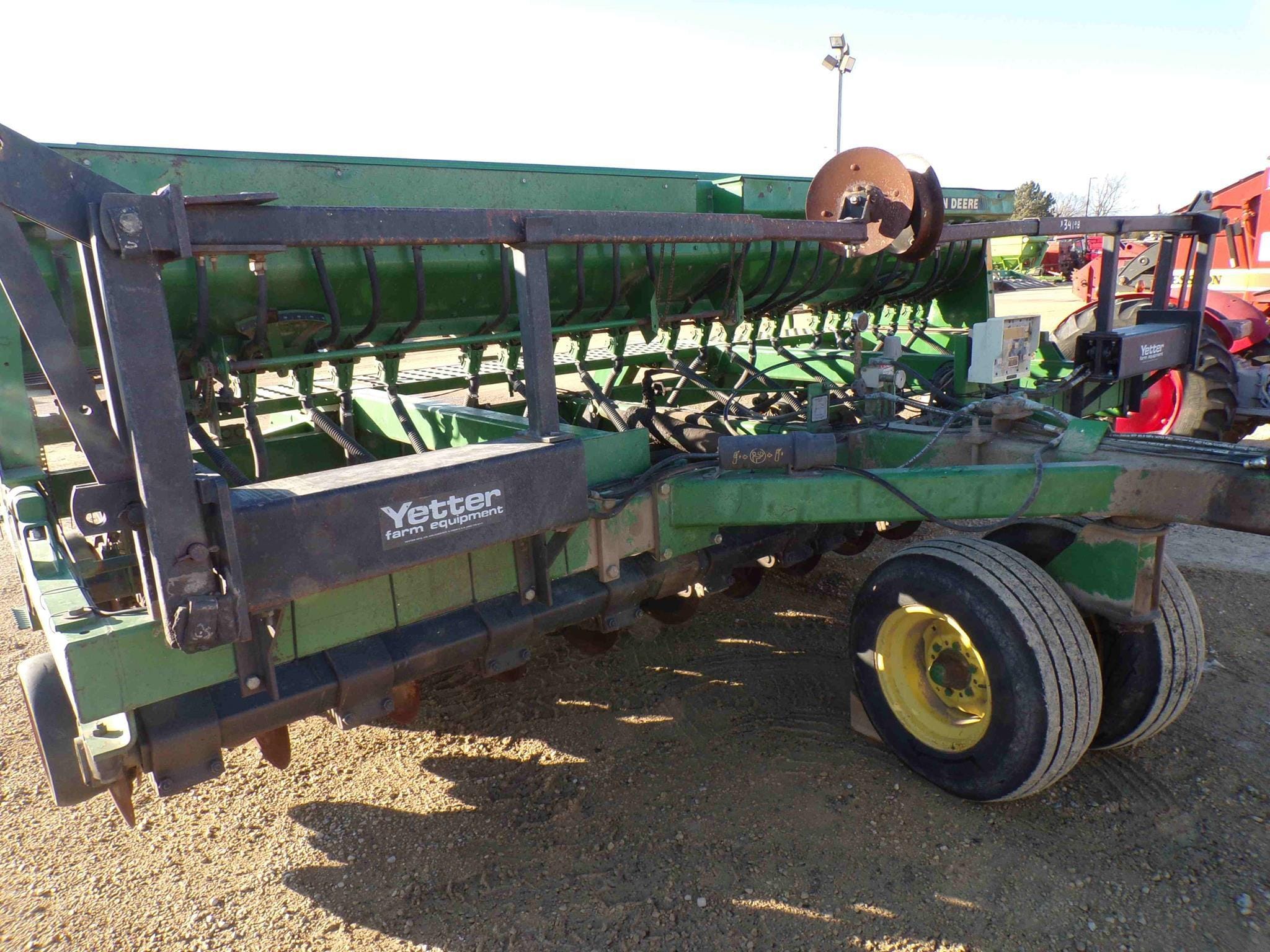 John Deere 750 Equipment Image0