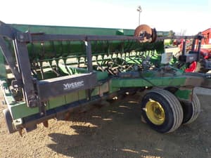 John Deere 750 Image