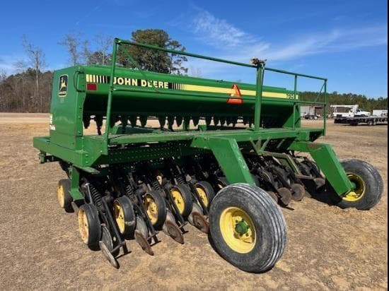 Image of John Deere 750 equipment image 3