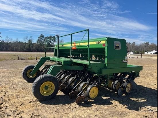 Image of John Deere 750 equipment image 2