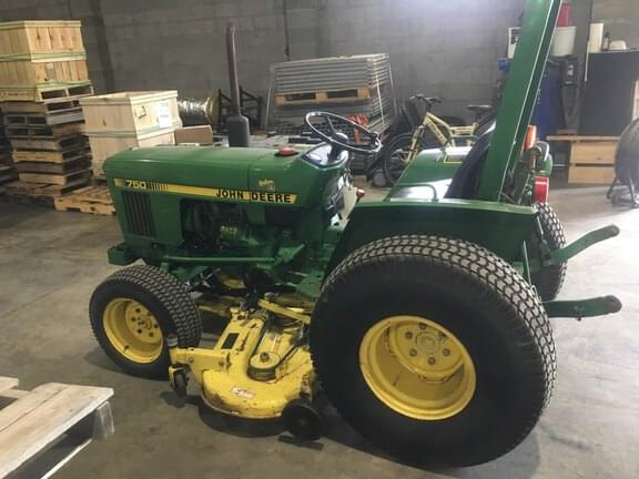 Image of John Deere 750 Primary image